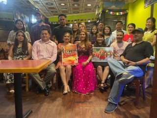 गीतकार ममता राई  'यात्री'  र माया गुरुङले अमेरिकाबाट दिए तीज कोसेली