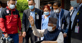 राष्ट्रपती पौडेललाई भारत लगियो, उपचार हुदै
