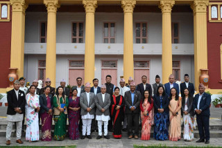 उपत्यकाका स्थानीय तह प्रमुख र उपप्रमुखहरुसँग राष्ट्रपति