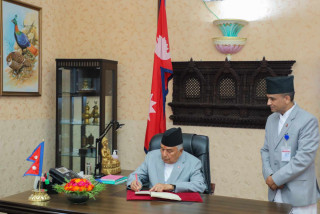 राष्ट्रपति पौडेलद्वारा सत्य निरूपण तथा मेलमिलाप आयोग र बेपत्ता नागरिक छानबिन आयोगसम्बन्धी  विधेयक प्रमाणीकरण