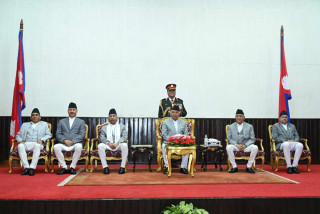 राष्ट्रपति पौडेलद्वारा नवनियुक्त प्रधानसेनापति सिग्देललाई दर्ज्यानी चिन्ह प्रदान